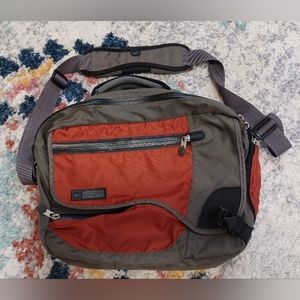Rei Co-op Grey and Red Laptop Bag Crossbody Padded Strap